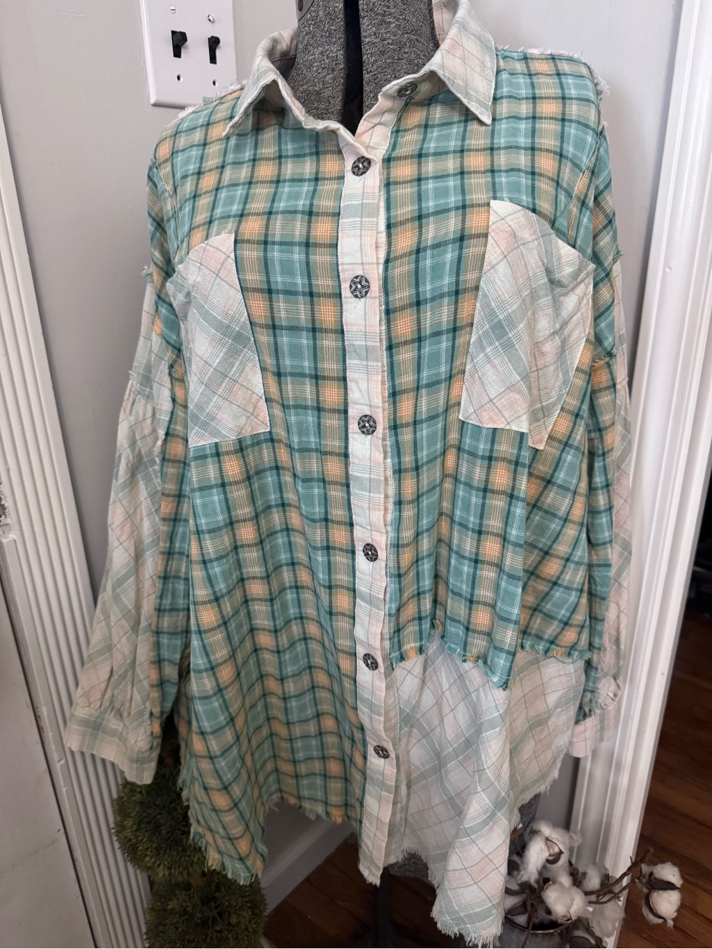 Womenâs Boutique Brand Pol Raw Edge Plaid Shirt Medium Oversized